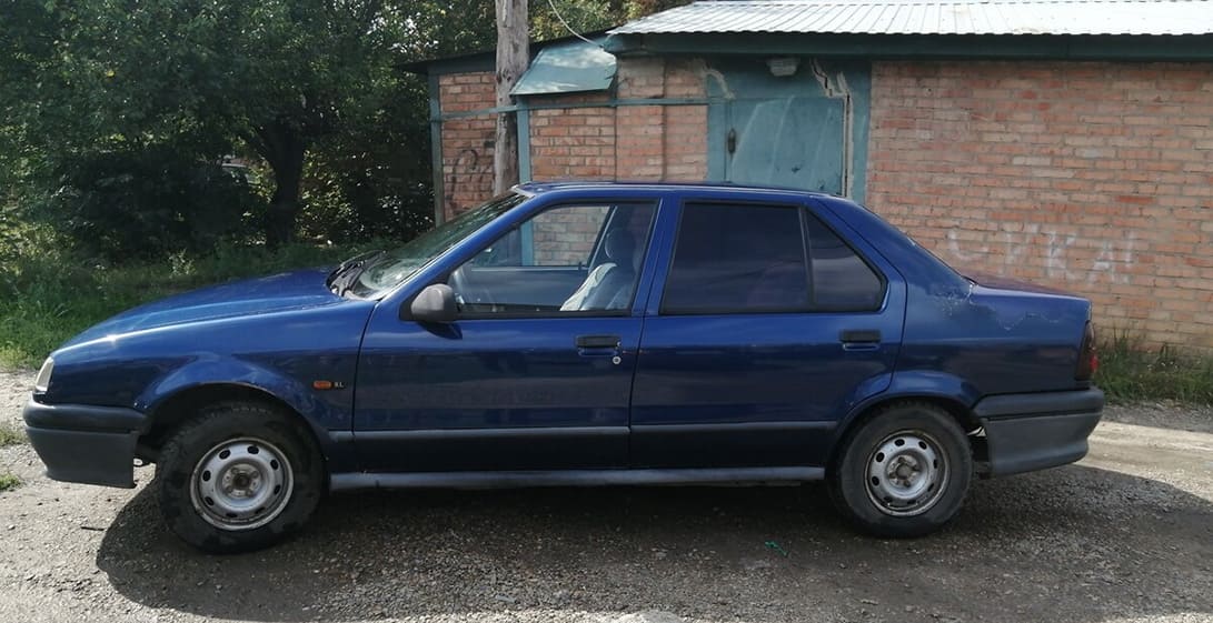 Вскрытие автомобиля Renault 19