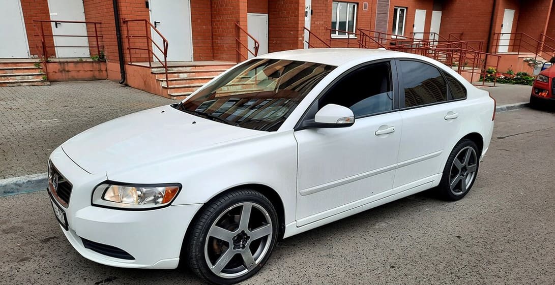 Вскрытие автомобиля Volvo S40